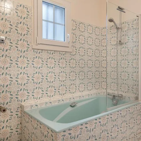 Belle Maison Chaleureuse Pour 14 Personnes Hébergement de vacances *