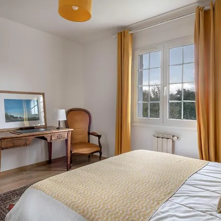 Belle Maison Chaleureuse Pour 14 Personnes Mesquer