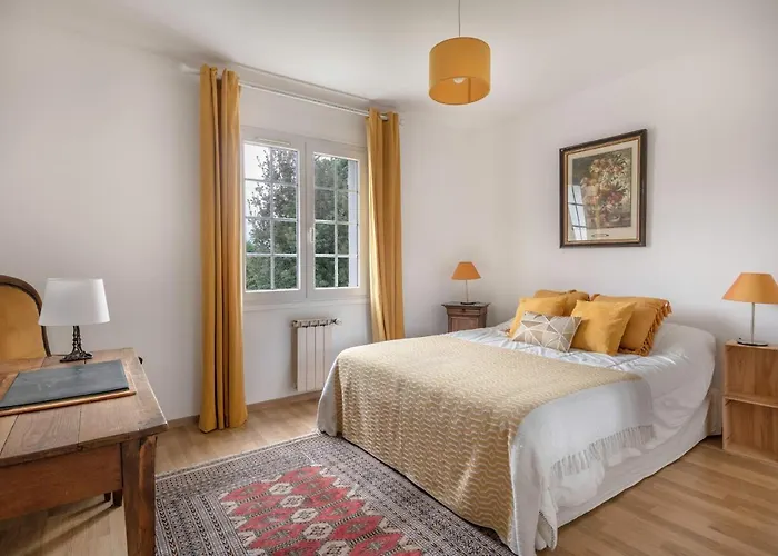 Belle Maison Chaleureuse Pour 14 Personnes *